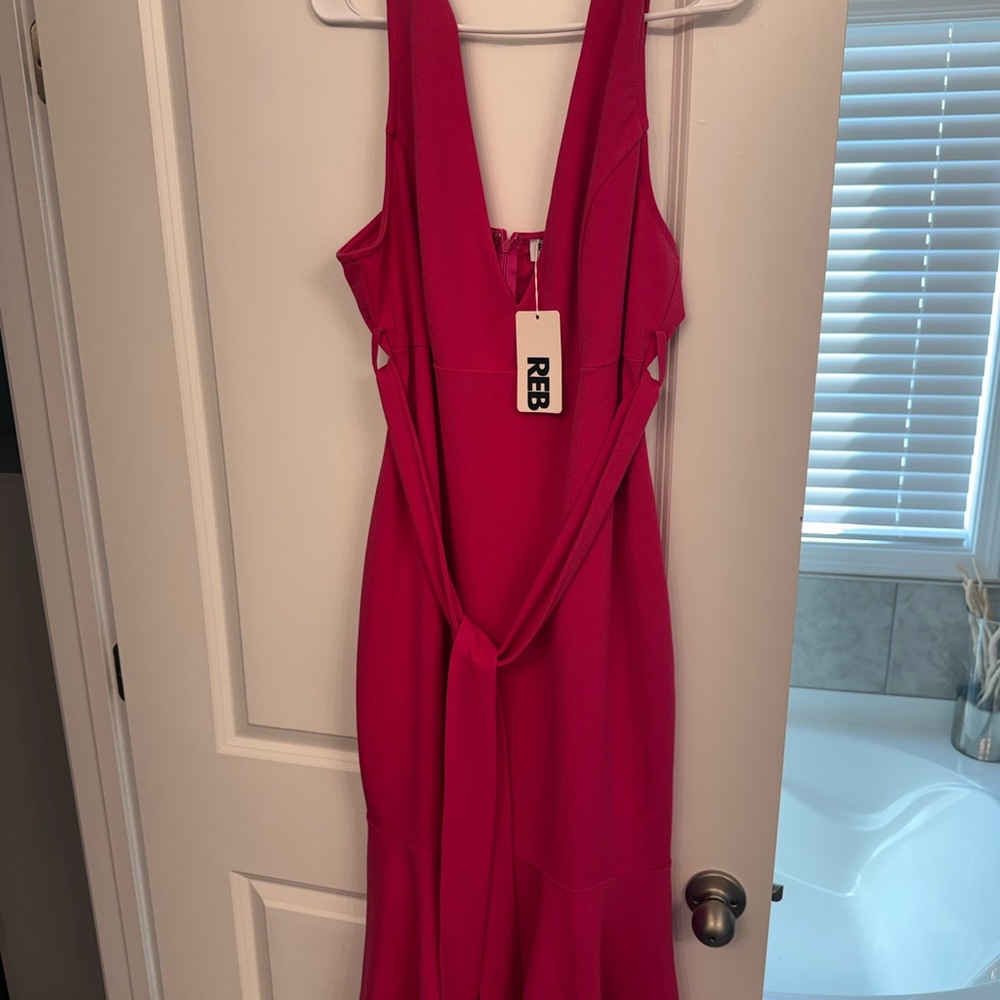 Rebdolls Hot Pink Sleeveless V-Neck Top